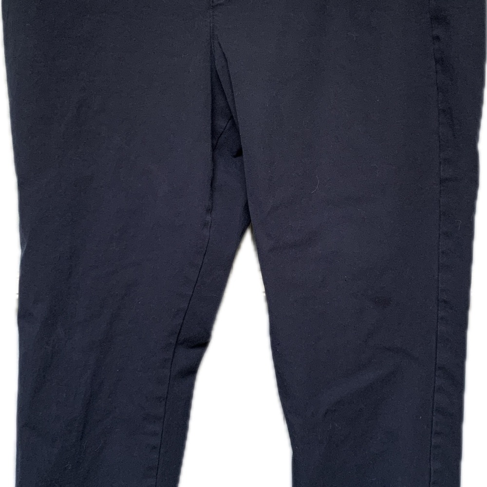 Old Navy Mid Rise Pixie Skinny Pant. Size 18 Navy Blue
